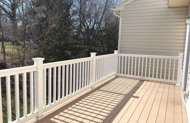 1084 HARMONY HILL Lane