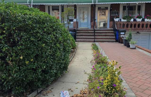 Photo of 142-26 61 Road