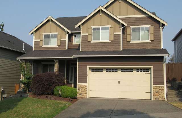 Gorgeous 5 bedroom 2.5 bath home in Lakeland Hills