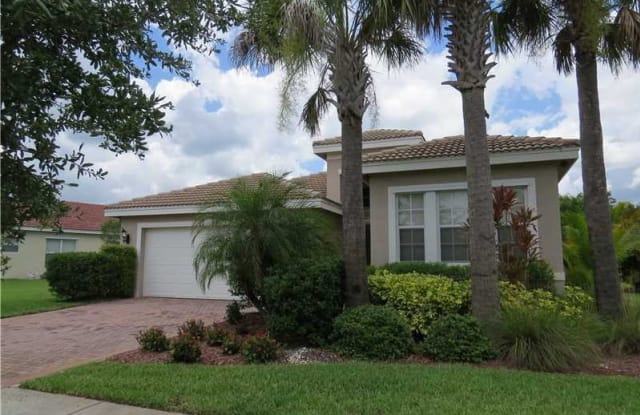 2054 GREY FALCON CIRCLE SW - 2054 Grey Falcon Circle Southwest, Florida Ridge, FL 32962