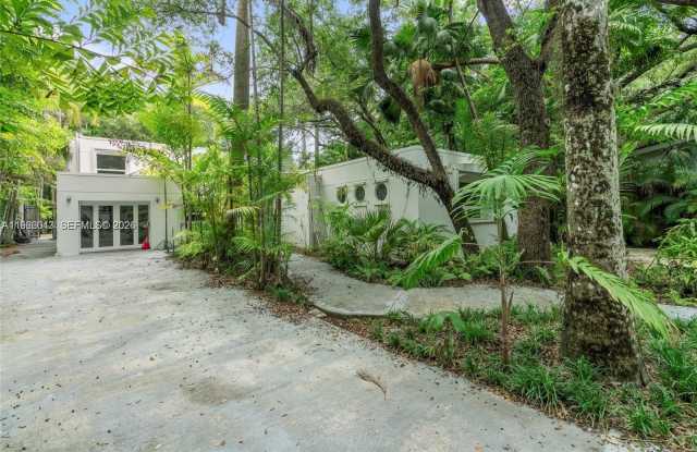 1951 Secoffee St