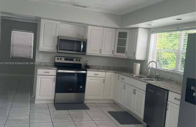 2661 Huron Way 2661, Miramar, FL 33025