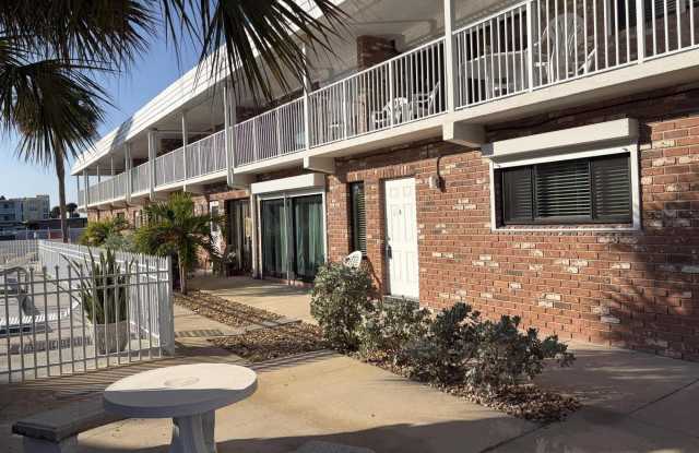 5000 Ocean Beach Boulevard unit: D2