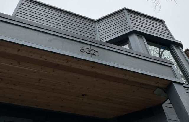 6321 S Eberhart Avenue unit: 1