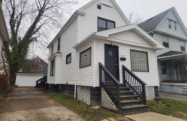 3 Beds House | 40% OFF ON SECOND MONTH'S RENT