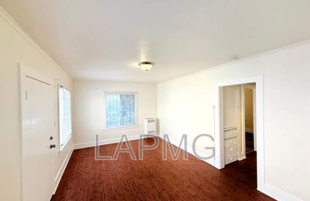 2316 1/2 E. 3rd Street