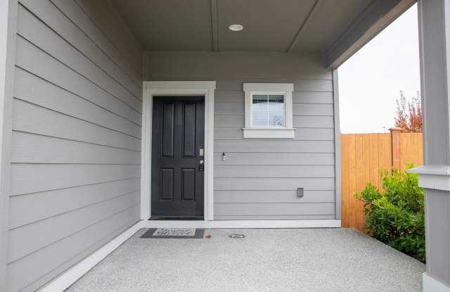 3006 Mahogony St NE - corner lot