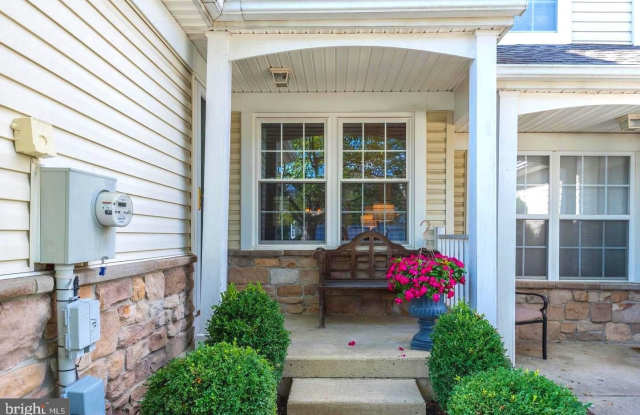 1674 ROCKCRESS Drive