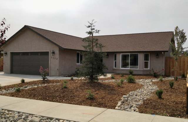 3 Bedroom Home for Rent in South Redding CA | RV Parking, Garage, Fenced Yard
