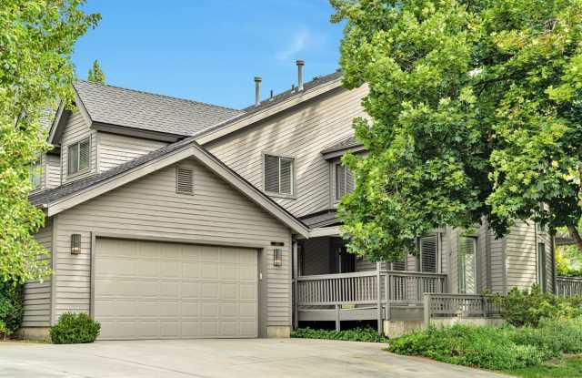 4829 Arbor Cir