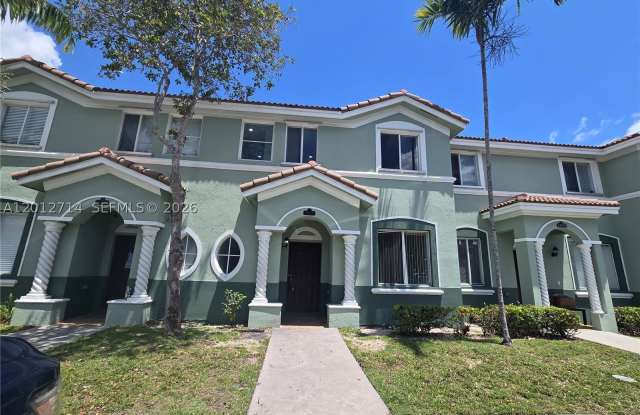 1442 SE 24th Ct
