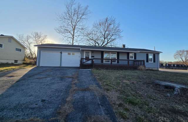 3 Bedroom Ranch with large fenced in backyard