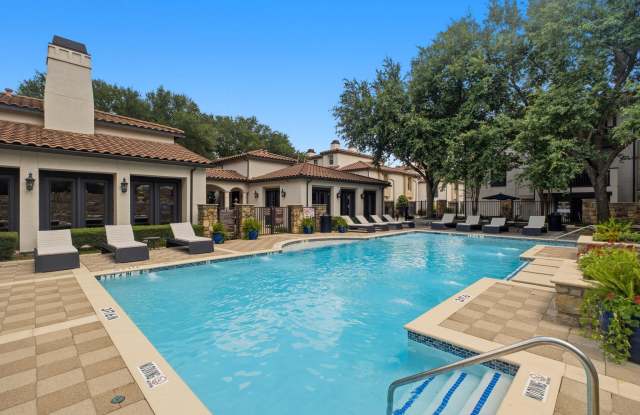 Estancia Townhomes