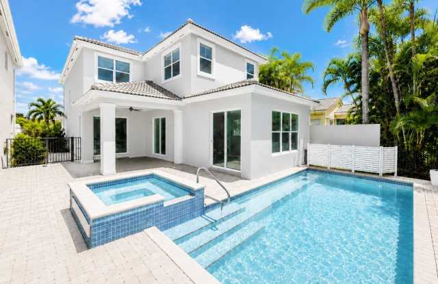 207 Isle Verde Way