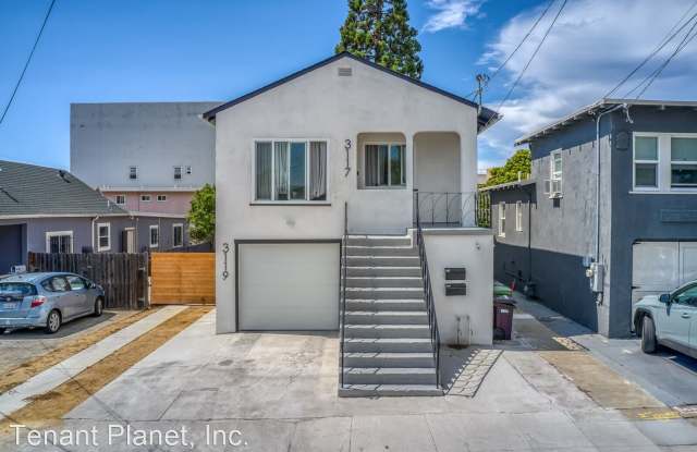 3119 Minna Ave