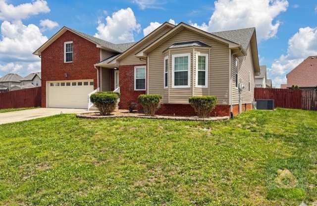 Charming & Spacious Large Home with Bonus Room