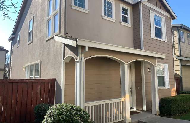 1661 Vicksburg Dr. - Community Pool