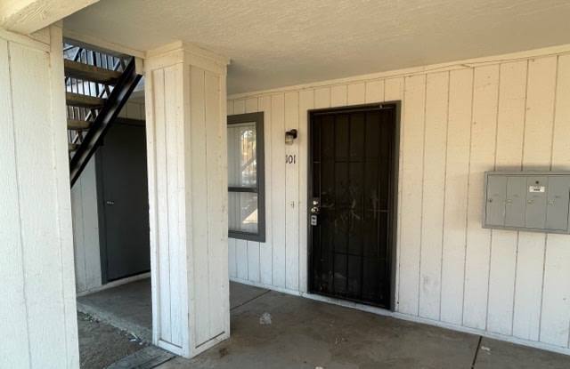 6617 W Ocotillo Rd Apt 101