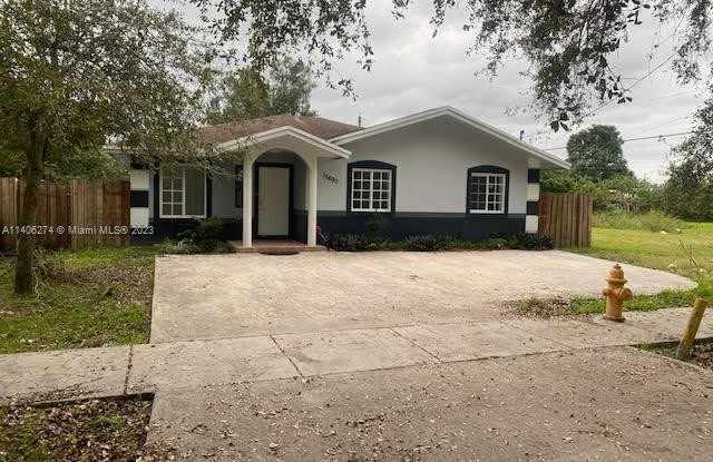 15690 NW 39th Ct