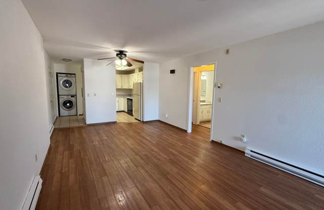 A quaint (2) Bed, (1) Bath unit with mountain views!