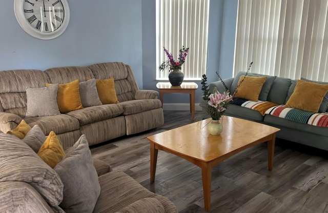 2731 N POINCIANA BOULEVARD