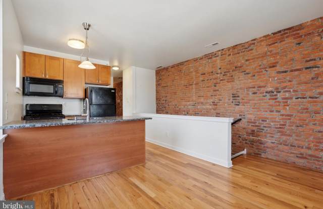 2128 N 17TH Street unit: 2