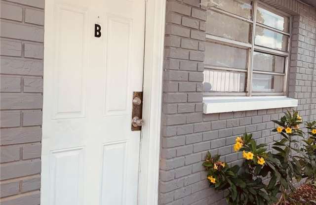 8807 N MULBERRY STREET