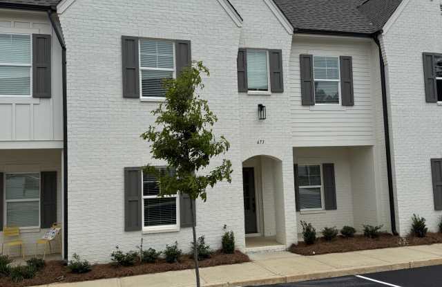 671 Cottage Grove Circle - 1