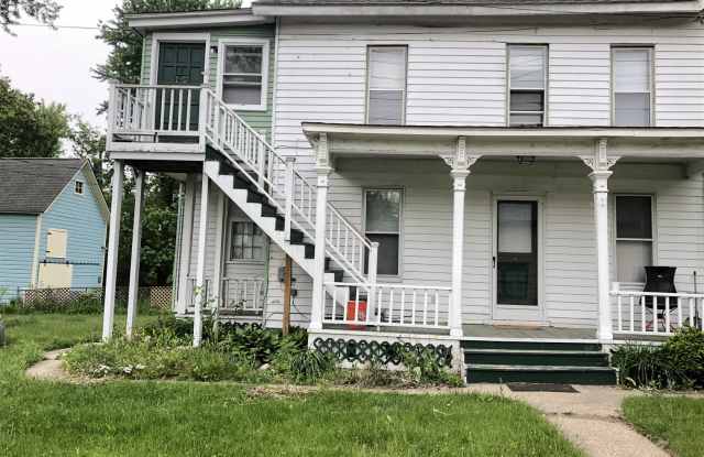 318 Maple Street