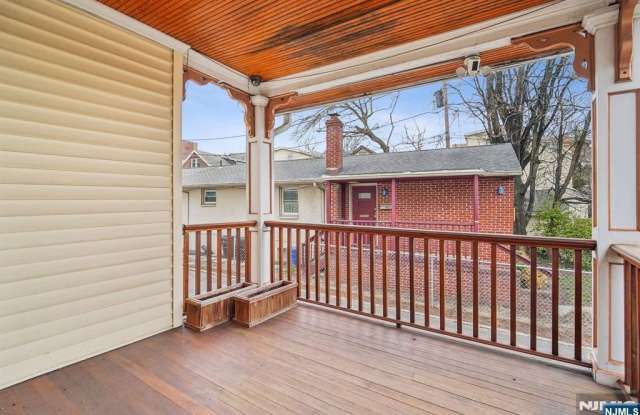 44 Elm Street 2nd FL