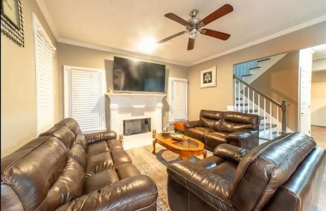 359 PAINES Avenue NW