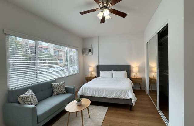 Photo of 11865 Rochester Ave.