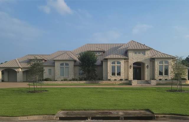 8808 Queens Court