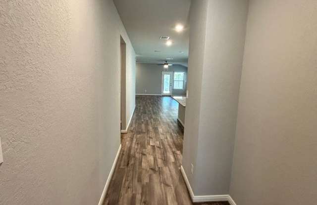 Contemporary 4-bedroom, 3-bathroom