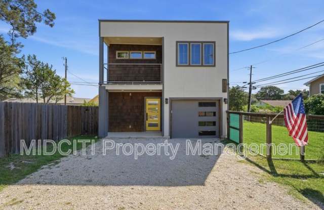1198 Green Hill Dr