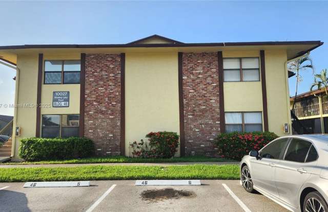 Photo of 10027 Winding Lake Rd