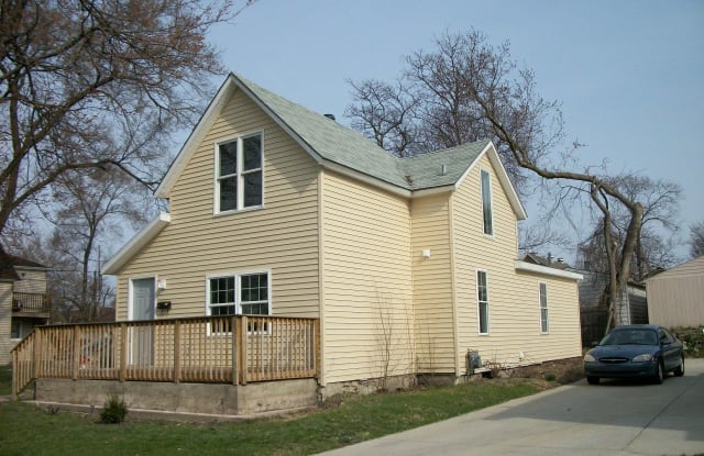 825 Sherman St SE - 825 Sherman Street Southeast, Grand Rapids, MI 49506