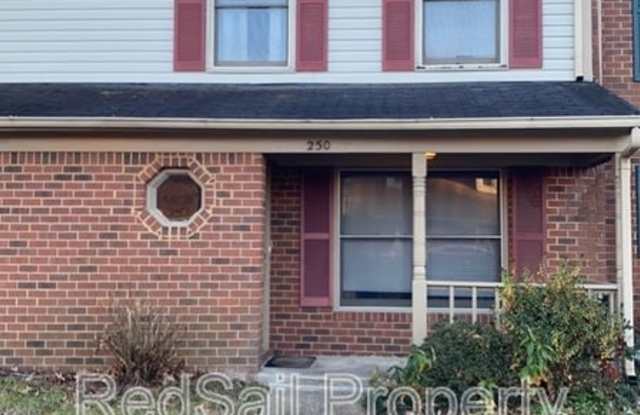 250 Loch Cir