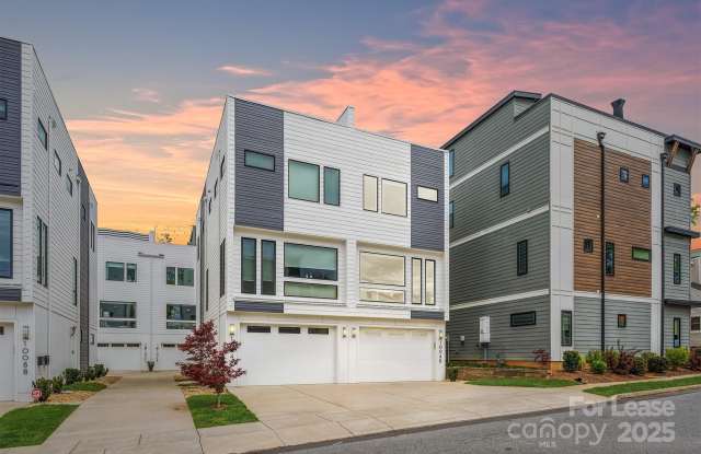 Photo of 1004. Greenleaf Avenue unit: B