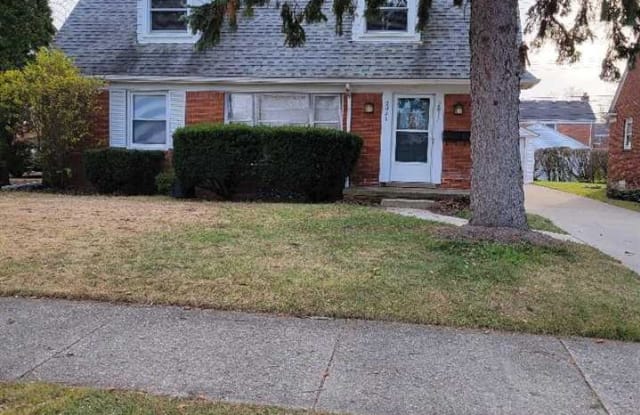 2041 Vernier Rd - 2041 Vernier Rd, Grosse Pointe Woods, MI 48236