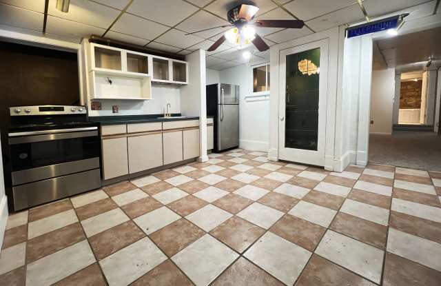 1298 Locust Street - Lower