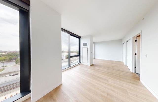 1136 West Van Buren St.