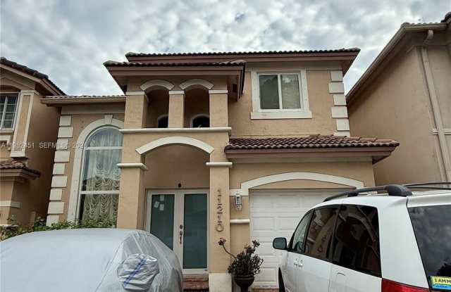 11210 NW 73rd Ter