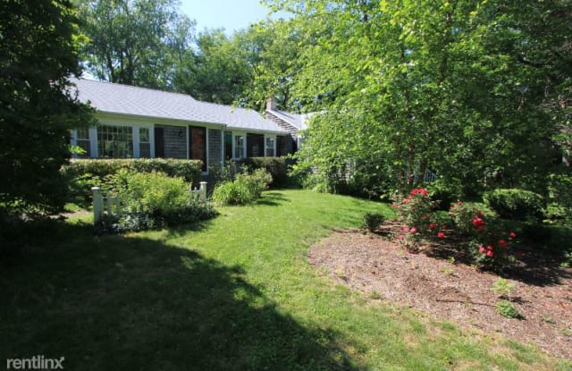 1107 Sandwich Rd - 1107 Old Sandwich Road, Plymouth County, MA 02360