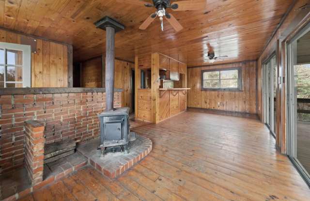 20973 Lakeview Drive