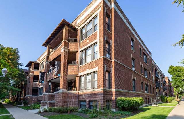 5339-5345 S. Woodlawn Avenue