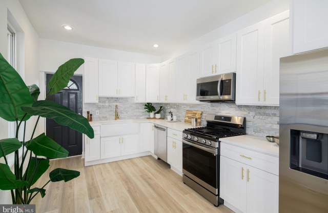 5236 W JEFFERSON STREET