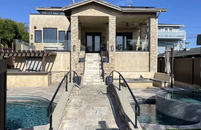 2507 Frankfort Street