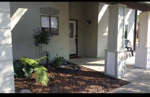 1202 N Mc Kinley Ct