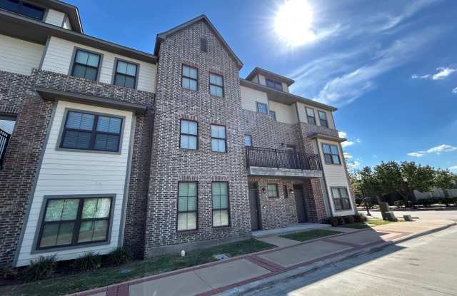 632 Clay Street (NEW) - 1